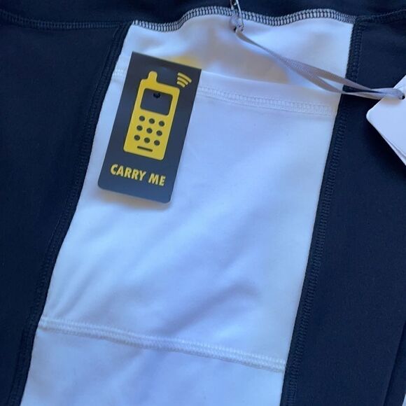 Gottex Moisture Wicking Leggings with Tummy Control and Pocket, LG - Picture 5 of 8